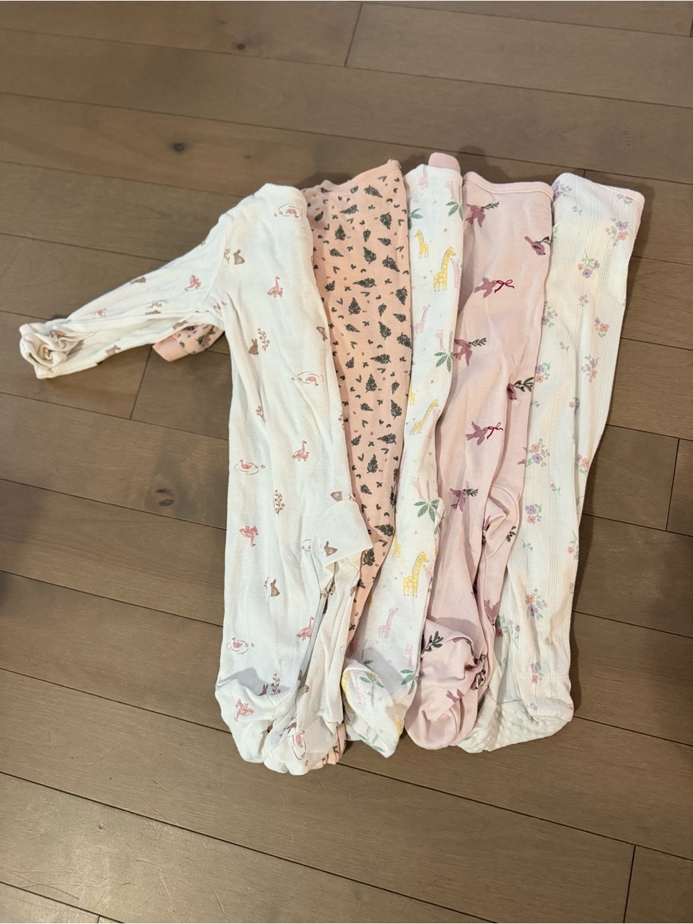 Lot de 5 pyjamas marques variées - 0-3 / Lot of 5 Assorted Sleepsuits - 0-3